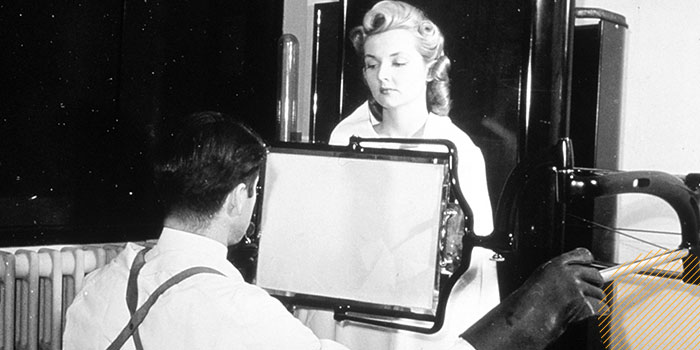 The First-Generation X-Ray Machine Let Doctors Peek into Modern Medicine | HealthTech Magazine