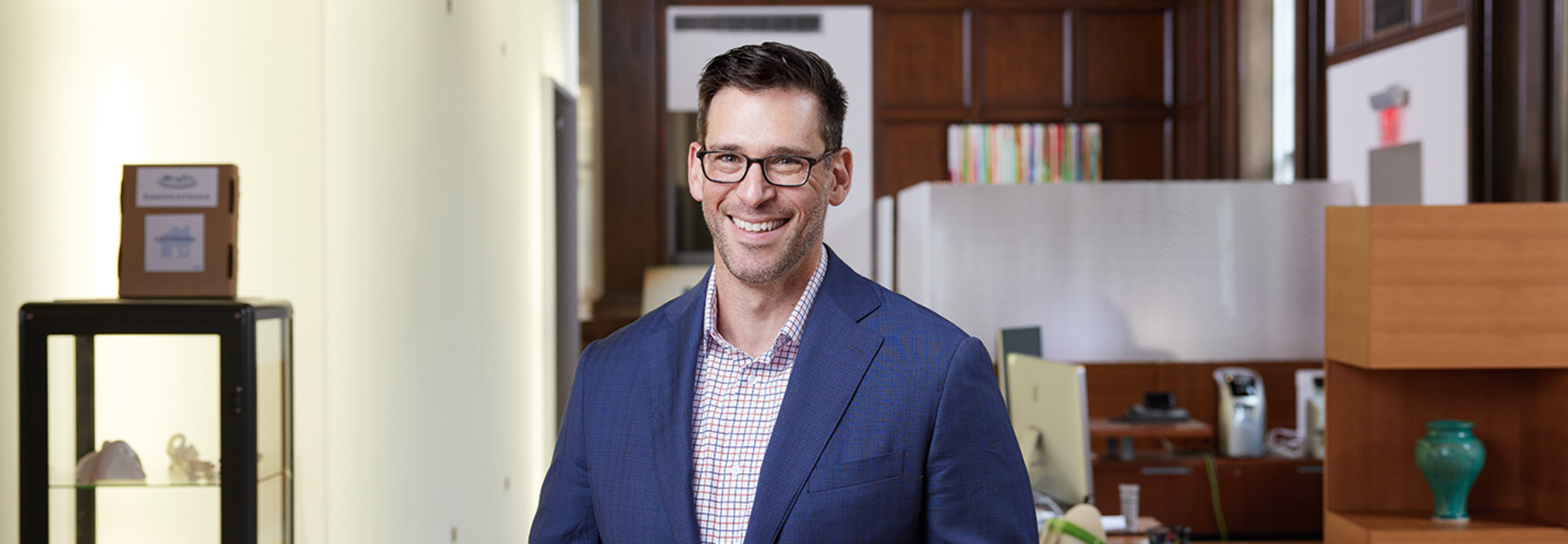 Dr. Daniel Siegal