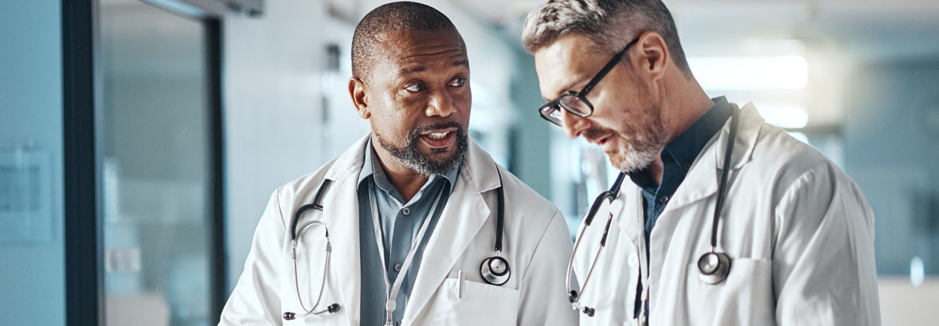 Doctors collaborating in the hospital