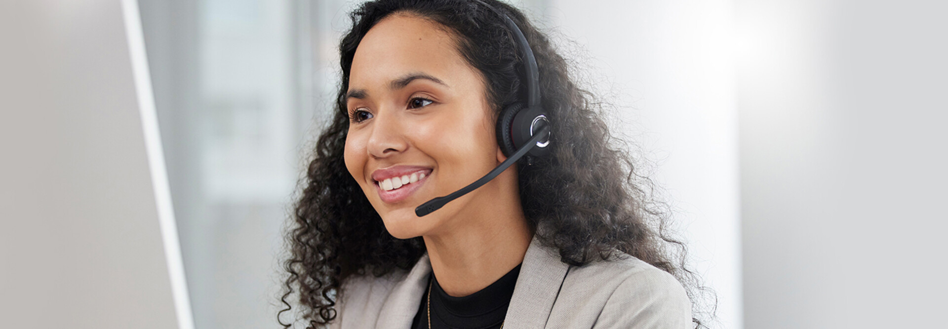 contact center employee smiles