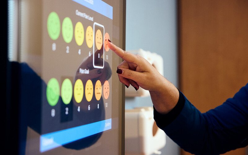 digital whiteboard screen