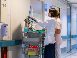Medical professionals use mobile workstation