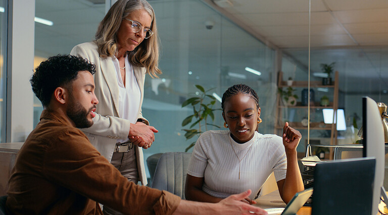 People reviewing research