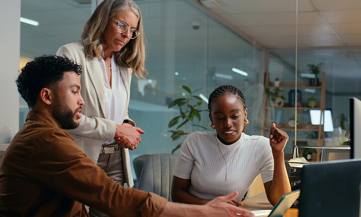 People reviewing research