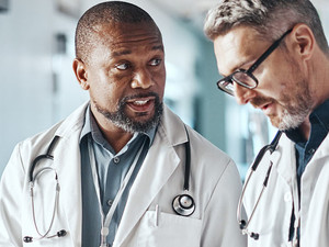 Doctors collaborating in the hospital
