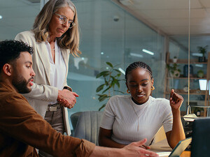 People reviewing research