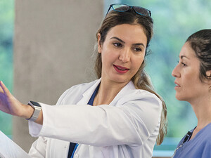 nurse and physician discuss data