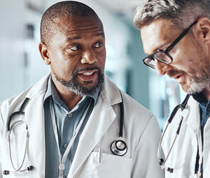 Doctors collaborating in the hospital